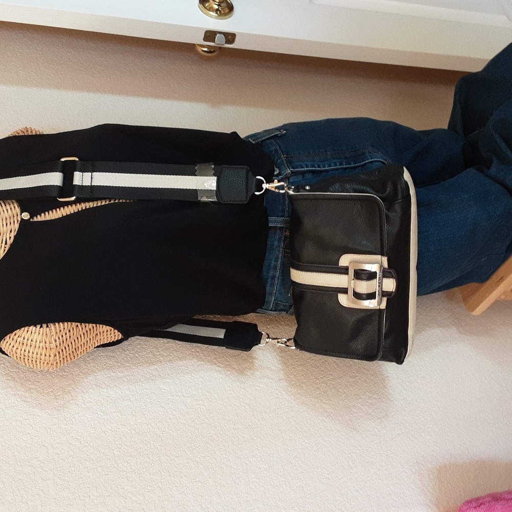 Isaac Mizrahi Leather Shoulder/Crossbody Bag